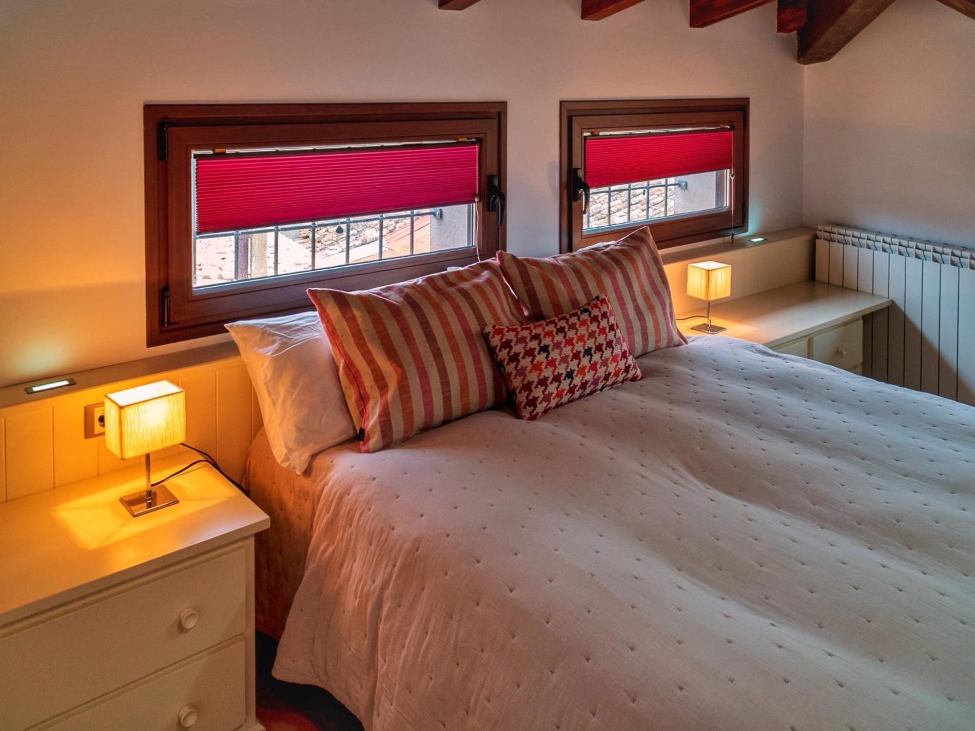 Hotel Rural Flor De Almendro Loarre Luaran gambar